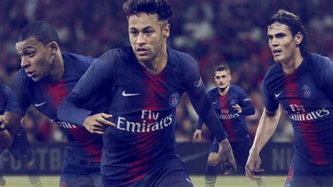 All fans of dream league soccer game, now you can download the latest dream league soccer kits and logos with urls for your favorite dsl team. Kits PSG Dream League Soccer 2019 - DLS - Mejoress.com
