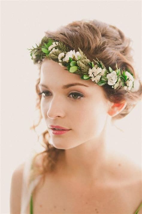 10 Gorgeous Wedding Headbands For Every Bride Bridal Hair Wreath