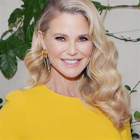 Christie Brinkley Shares Her Favorite 4 Beauty Product E Online