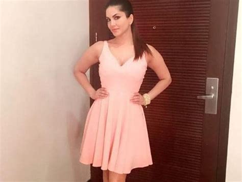 15 Times Sunny Leone Proved She Is The Queen Of Instagram Hindustan Times