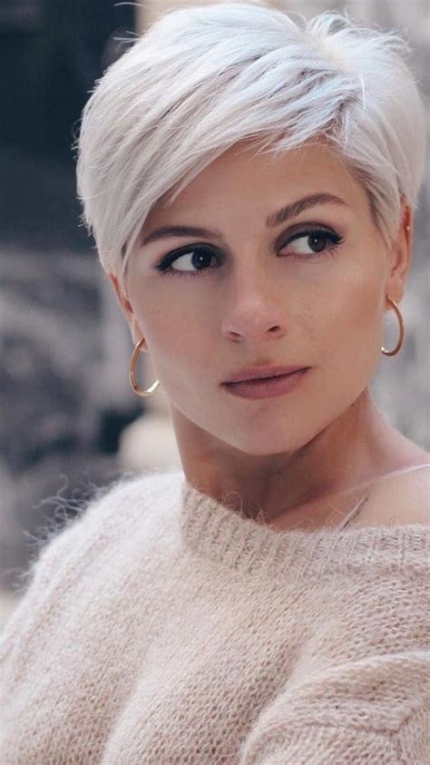 Pixie Double Chin Low Maintenance Short Hairstyles For Fine Hair 40