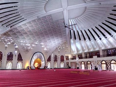 Masjid Raya Sumatera Barat Grand Mosque Of West Sumatra Wanderungen