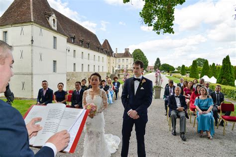 Yi Wen And Guillaumes Wedding In Burgundy France