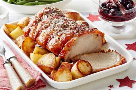 It contains a small present, paper hat and a joke. Crispy Christmas Roast Pork With Spiced Cherry Port Sauce ...