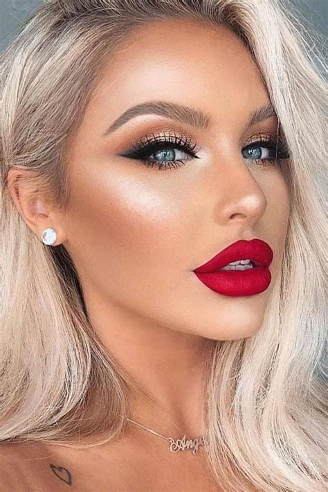 40 Unique Makeup Ideas With Red Lipstick You Must Try In
