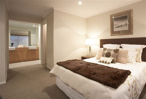 To help you make the decision when designing your room, here are master suite design layout ideas. walk in robe ensuite designs - Google Search | Home ...