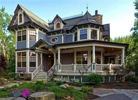 Elegant Victorian Home Exterior Design You Can Try It 16 Victorian