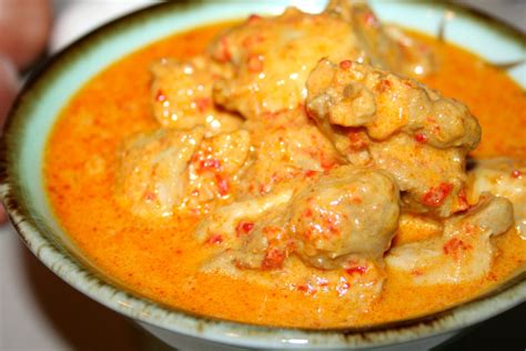 Kari ayam adalah penganan yang identik dengan budaya asia. Resep Kari Ayam Malaysia - Resep Masakan Dapur Arie