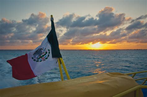 Mexican Flag And Sunset Over Cancun 2013 Hendrik Terbeck Flickr