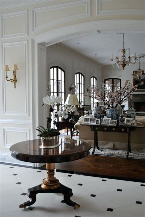 La maison dior présente sa première collection de décoration. Decorations:Dior Home Decor Dior Home Decor Collection The ...