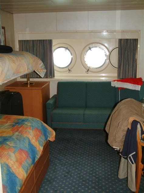 The crew cabins on a cruise ship are not very big (it's cosy) for efficient use of space. What Are Crew Cabins Like on Cruise Ships? | Working On ...