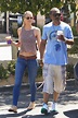 Eddie Murphy passeia com a namorada 18 anos mais nova, em Los Angeles ...