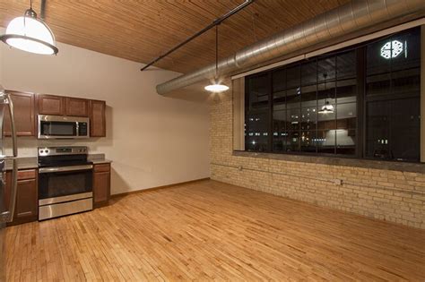 Shoe Factory Lofts Now Leasing Rentals Milwaukee Wi