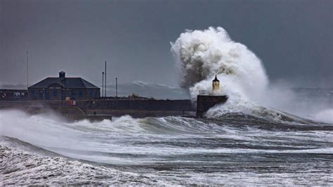 In Pictures Storm Babet Strikes Across Scotland Bbc News
