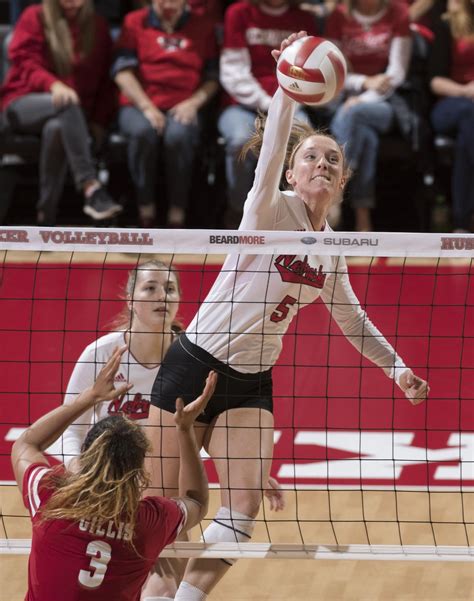 Photos Husker Volleyball Puts The Hammer Down In Sweep Galleries