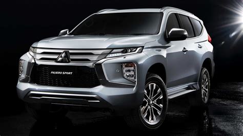 Pajero Sport Silver