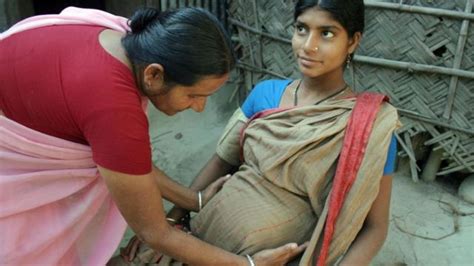 Une Femme Accouche Fois En L Espace D Un Mois Au Bangladesh BBC News Afrique