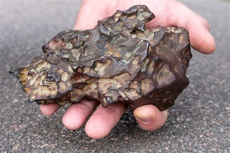 Meteorite Found In Siberia Contains Naturally Impossible Crystal