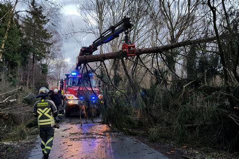 Brandmeldeanlage bruderhaus diakonie hammereisenbach ausgelöste brandmeldeanlage, nach erkundung kein einsatz für die feuerwehr im … Sturm verursacht zahlreiche Einsätze für die Feuerwehr in ...