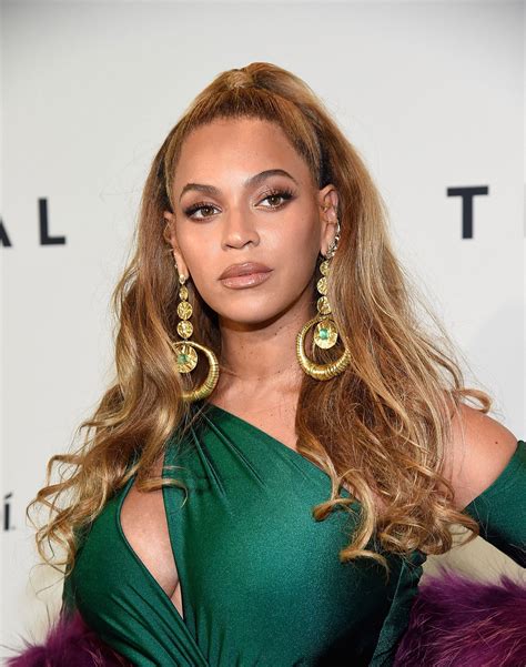 The Best Foundations for Dark Skin Tones, According to Beyoncé's Makeup 