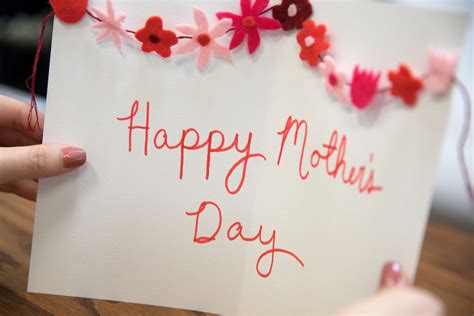 Diy watercolor greeting cards wandeleur. 5 Snazzy DIY Mother's Day Cards That Are Easy to Make