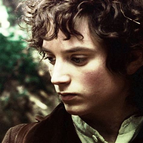 Pin By Monika Bucek On Frodo Baggins Merlin The Hobbit Lord Of The