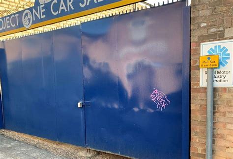 man arrested after graffiti appears on businesses and property around stamford town centre