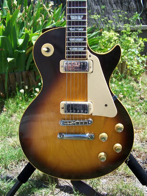 1978 Gibson Les Paul Deluxe 1978 Les Paul Standard Brilnt