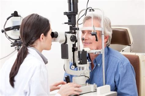 Ophthalmologist Vs Optometrist Lancaster Pa Campus Eye Center
