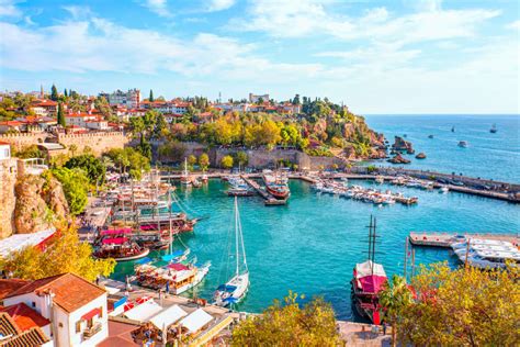 Having entered the scene in 150 bc as attalia, named after its founder, attalos ii, king of pergamon, antalya has always attracted a wide array of travellers, including paul the apostle. Excursión a Antalya desde Side - Reserva online en ...