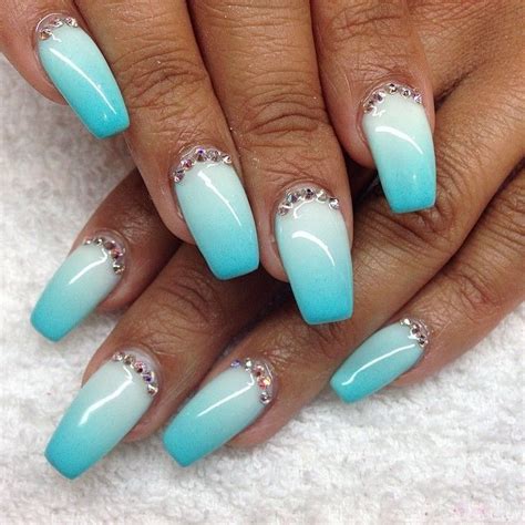 Ombré glitter gelové nehty diy! Sea blue ombre nail art design idea. | Gelové nehty, Nehty, Třpytivé nehty