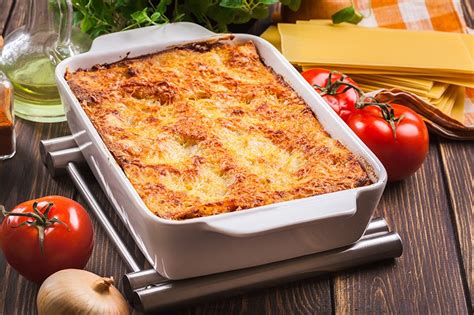 Everything You Need To Know To Find The Best Lasagna Pan Is Right Here