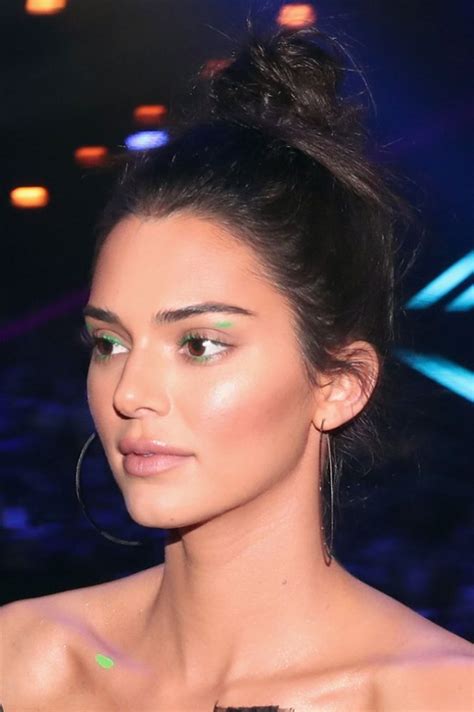 Kendall Jenner Showcases Negative Space Makeup Beauty