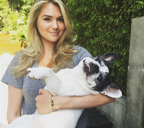 kate upton shows off bare butt in instagram post uinterview