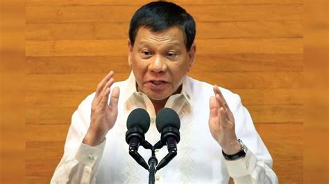 philippines rodrigo duterte warns of revolutionary government