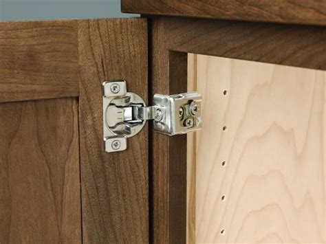 And if the cabinet hinge is exposed, you'll want to be sure that the hinge you buy complements the color of the wood and the. Concealed European Cabinet Hinges - Simple and Stylish ...