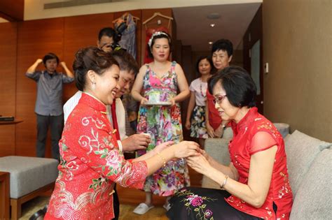 9 Chinese Wedding Traditions Explained Recommendmy Living