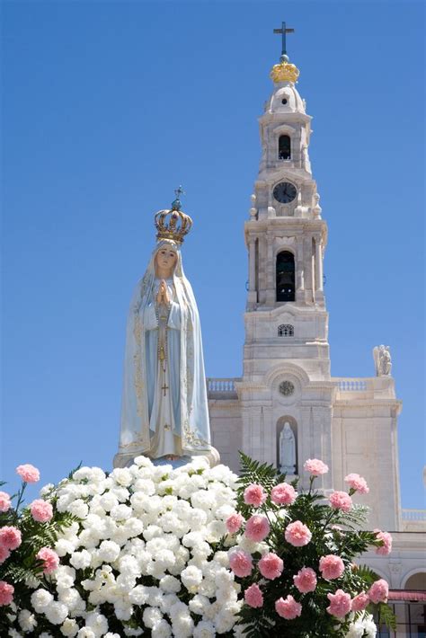 Fátima é uma cidade com apenas 10 mil habitantes perto de ourém, distrito de santarém. Fátima, Portugal. | Santuário de fátima, Fatima portugal e ...