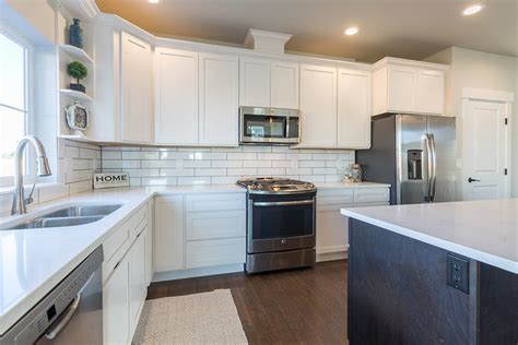 Founded in 2011, the usa cabinet store has quickly become a leader in the kitchen remodeling and bath remodeling industry because of our philosophy: 5 kitchens that Designers love (With images) | Kitchen ...