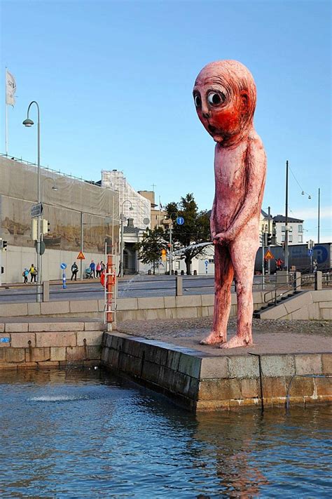 15 Very Weird Statues