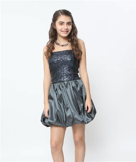 A Little Bling Y But Not Over The Top Stella Mlias Bimba Dress