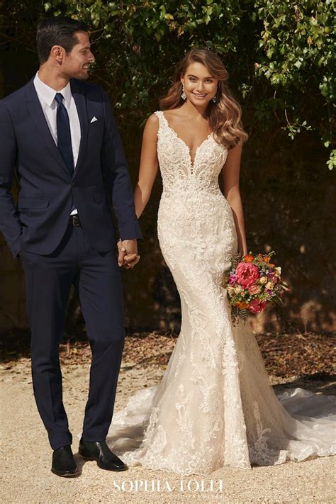 Bohemian wedding dress, hippie wedding dress, beach wedding dress, vintage wedding dress, organic wedding dress, boho wedding dress, indie wedding dress. Wedding Dresses Online | Bridesmaid Dresses | House of Brides
