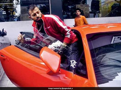 Hardik And Brother Krunal Pandya Ride A Lamborghini Huracan In Mumbai