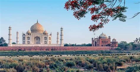 Taj Mahal Agra Book Tickets And Tours Getyourguide