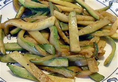 Zucchini noodles, or 'zoodles', are a fun twist on a classic noodle. ZUCCHINI "NOODLES" - Linda's Low Carb Menus & Recipes