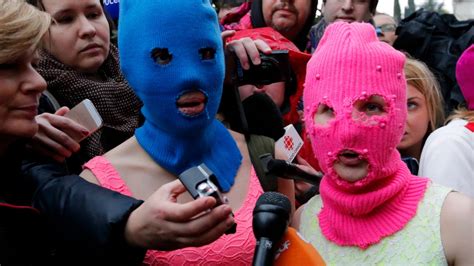 Sweden Grants Asylum To Two Members Of The Russian Pussy Riot Collective Sbs News