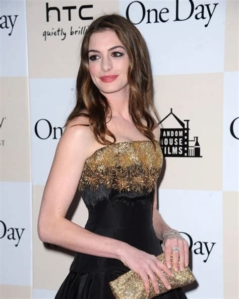 Anne Hathaway Doesnt Care If You Hate Her British Accent In One Day