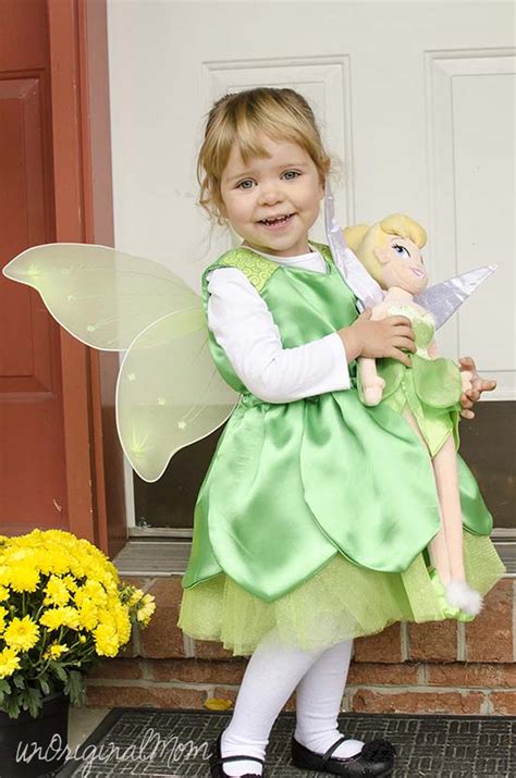 Madly in love with this tinkerbell shawl. Toddler Tinkerbell Costume - unOriginal Mom