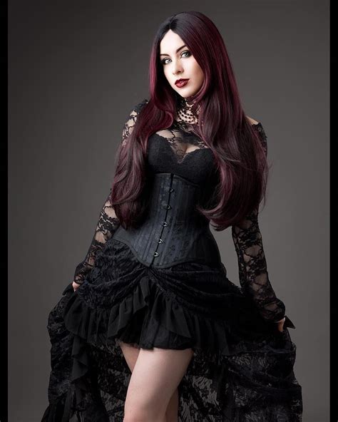 Gothic Fashion For All Those Men And Women That Enjoy Wearing Gothic