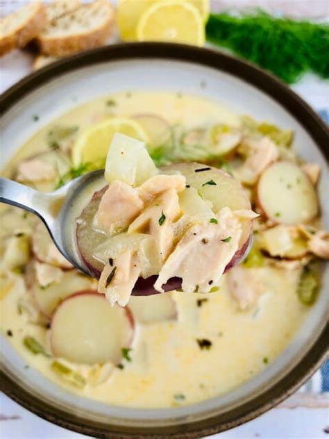 Delicious And Comforting Salmon Chowder Recipe